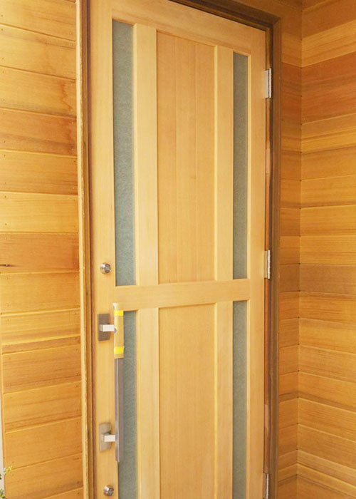 木製玄関ドア